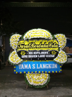 Papan Bunga Duka di Tujuh Belas