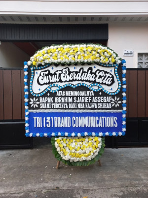 Papan Bunga Duka di Tujuh Belas